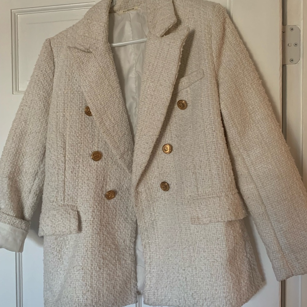 Chic Cream Double-Breasted Blazer
